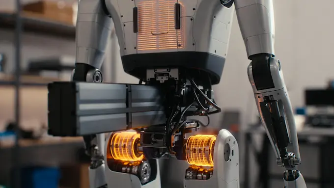 Modular battery pack and cooled leg joints concept for the EngineAI T800 humanoid robot.